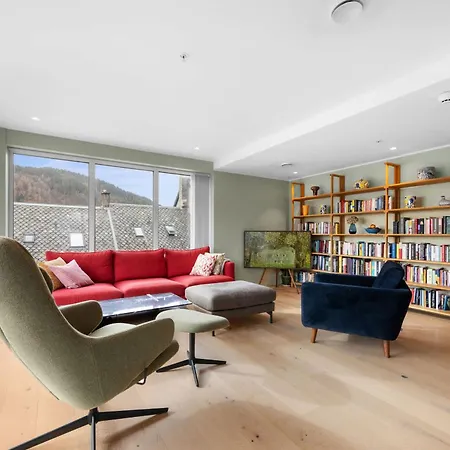Modern 4br - 2 Baths Balconies & Parking Bergen