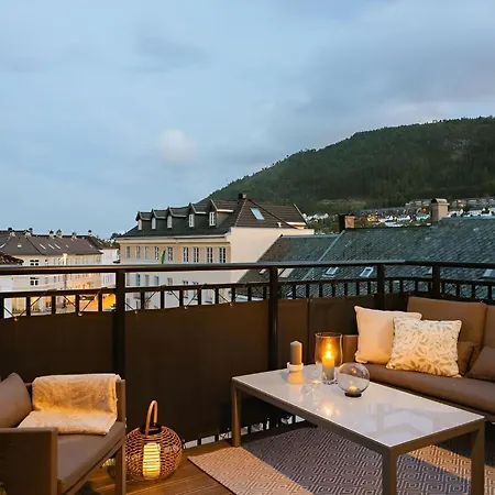 Modern 4br - 2 Baths Balconies & Parking Bergen