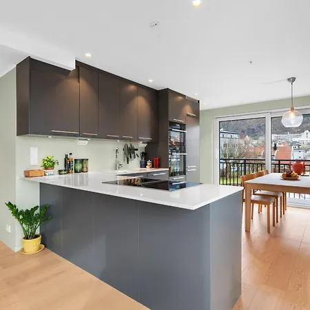 Modern 4br - 2 Baths Balconies & Parking Apartman Bergen