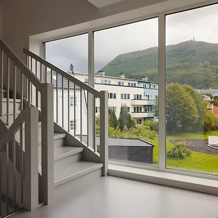 Apartman Modern 4br - 2 Baths Balconies & Parking