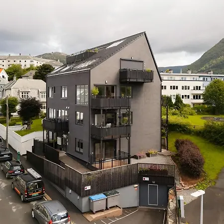 Apartman Modern 4br - 2 Baths Balconies & Parking *